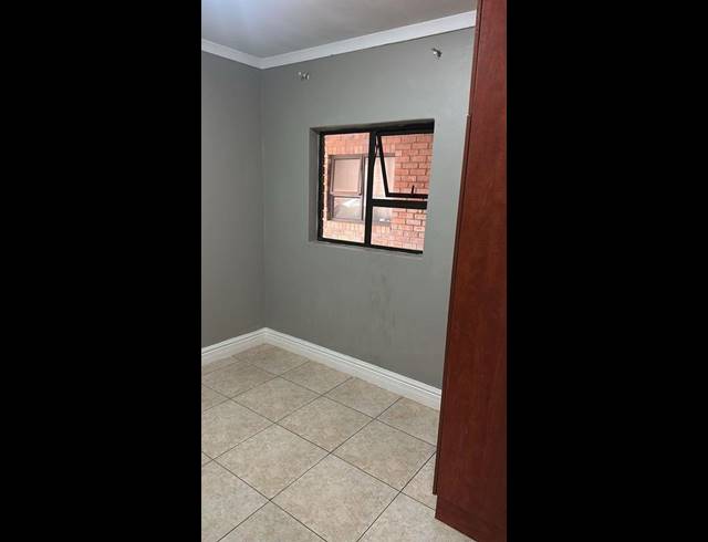 2 BEDROOM PROPERTY TO RENT IN LENASIA EXT 9